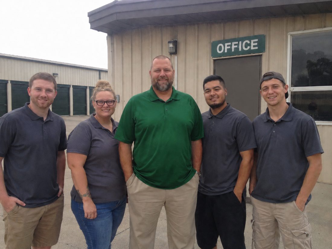 Pest control professionals in Green Bay, WI